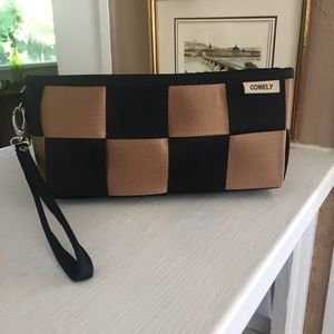 Comley Seatbelt Wristlet